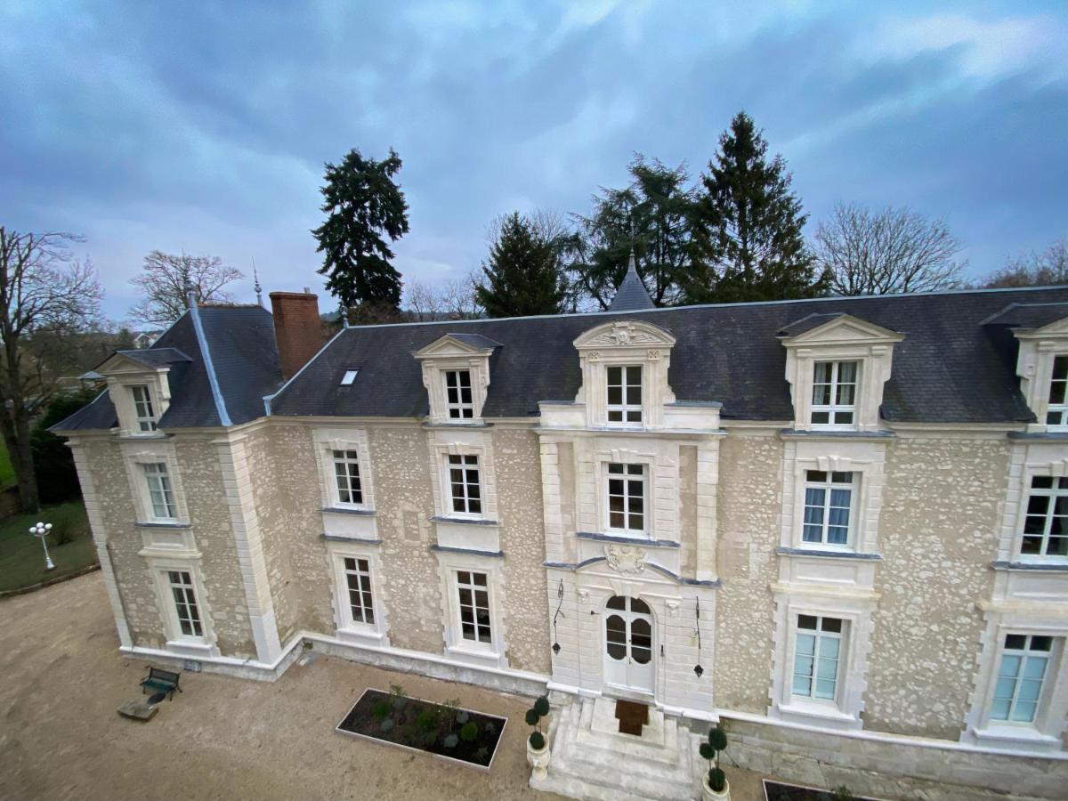 Chateau De Montaupin Bed and breakfast Oizé