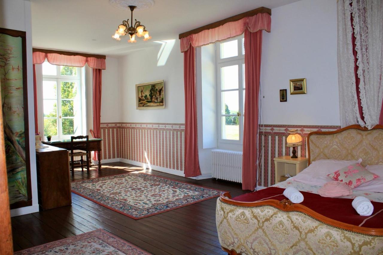 Bed & Breakfast Chateau De Montaupin Oize