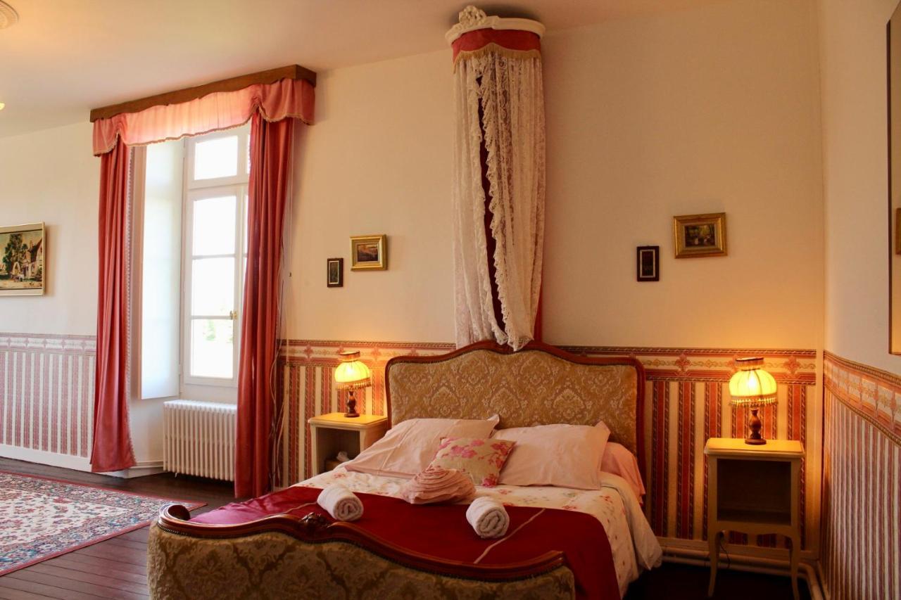Bed & Breakfast Chateau De Montaupin Oize