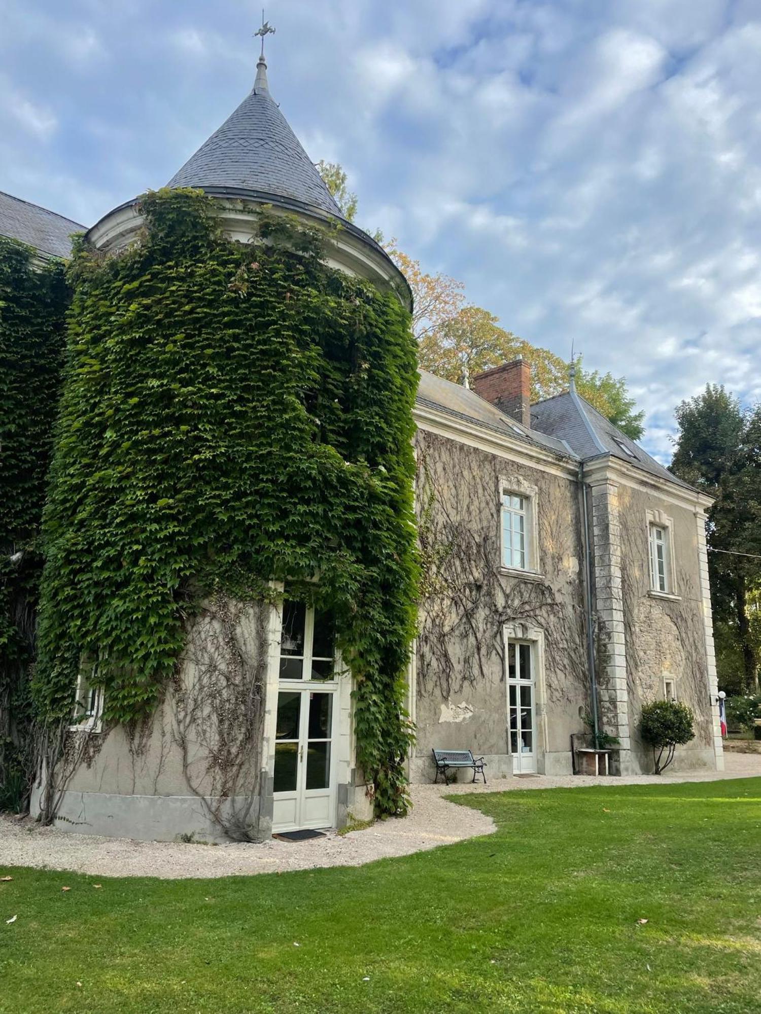 Bed & Breakfast Chateau De Montaupin Oize