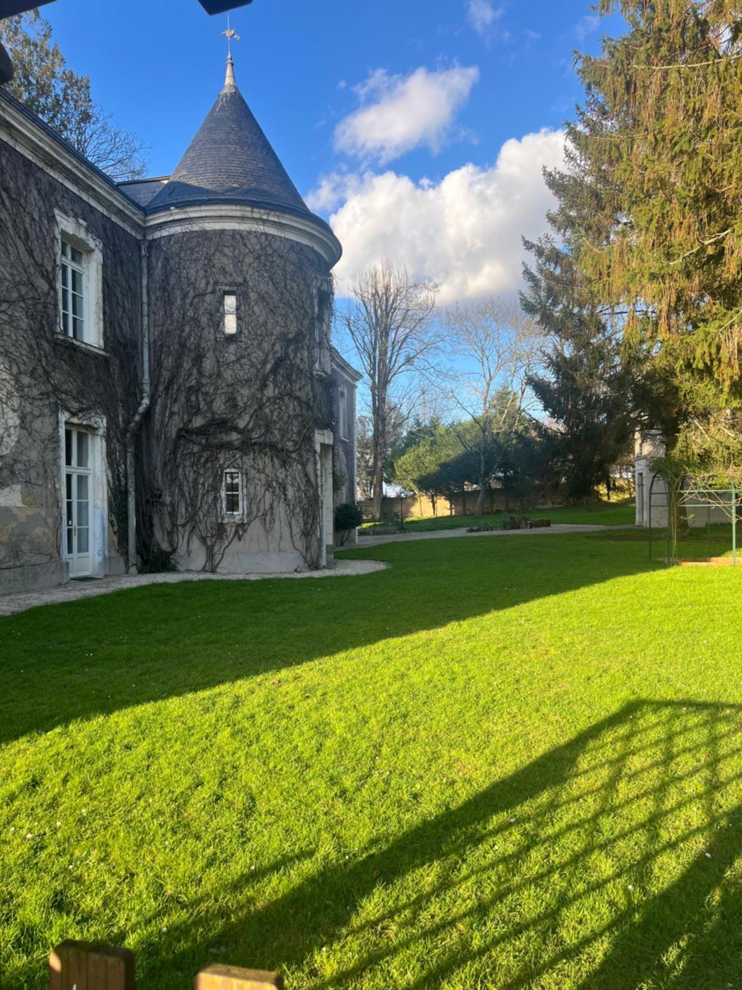 Chateau De Montaupin