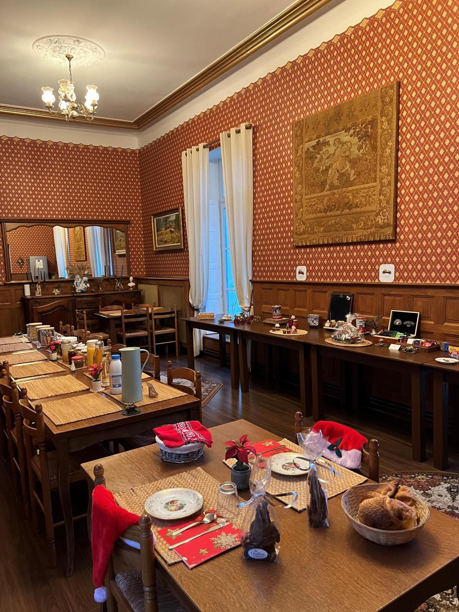 Chateau De Montaupin